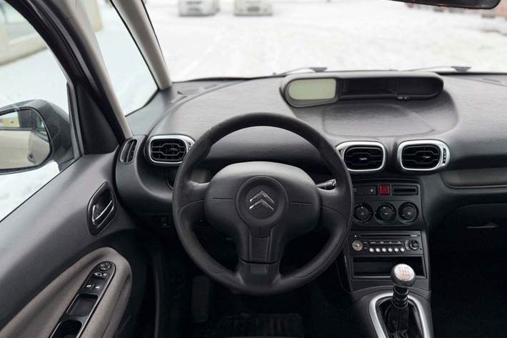 Grøn Citroën C3 Picasso fra 2011