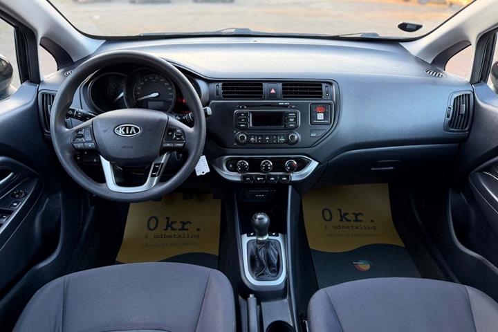 Grøn Kia Rio fra 2012