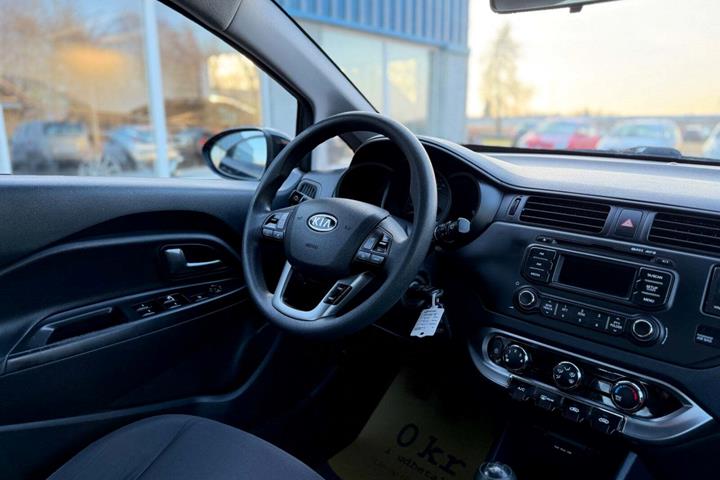 Grøn Kia Rio fra 2012
