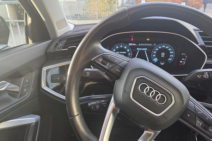 Sort Audi Q3 fra 2022