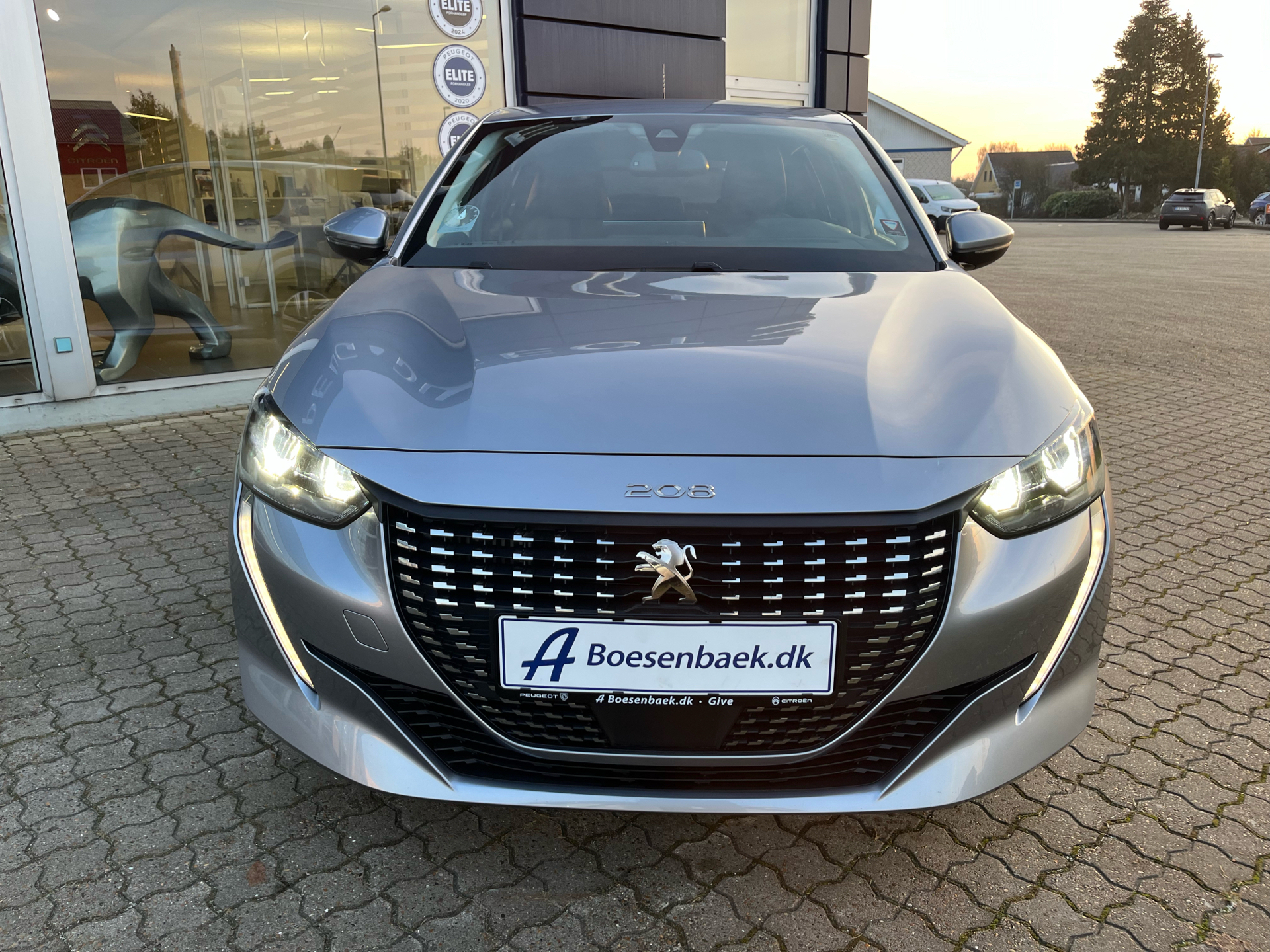Peugeot 208 1,2 PureTech Platin Sport 100HK 5d 6g