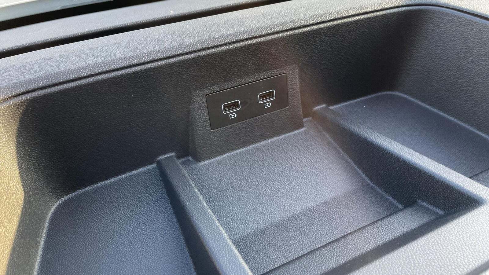 Hvid Renault Trafic fra 2024