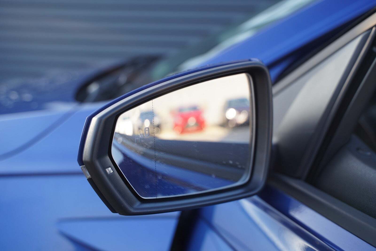 Blå VW Polo fra 2022