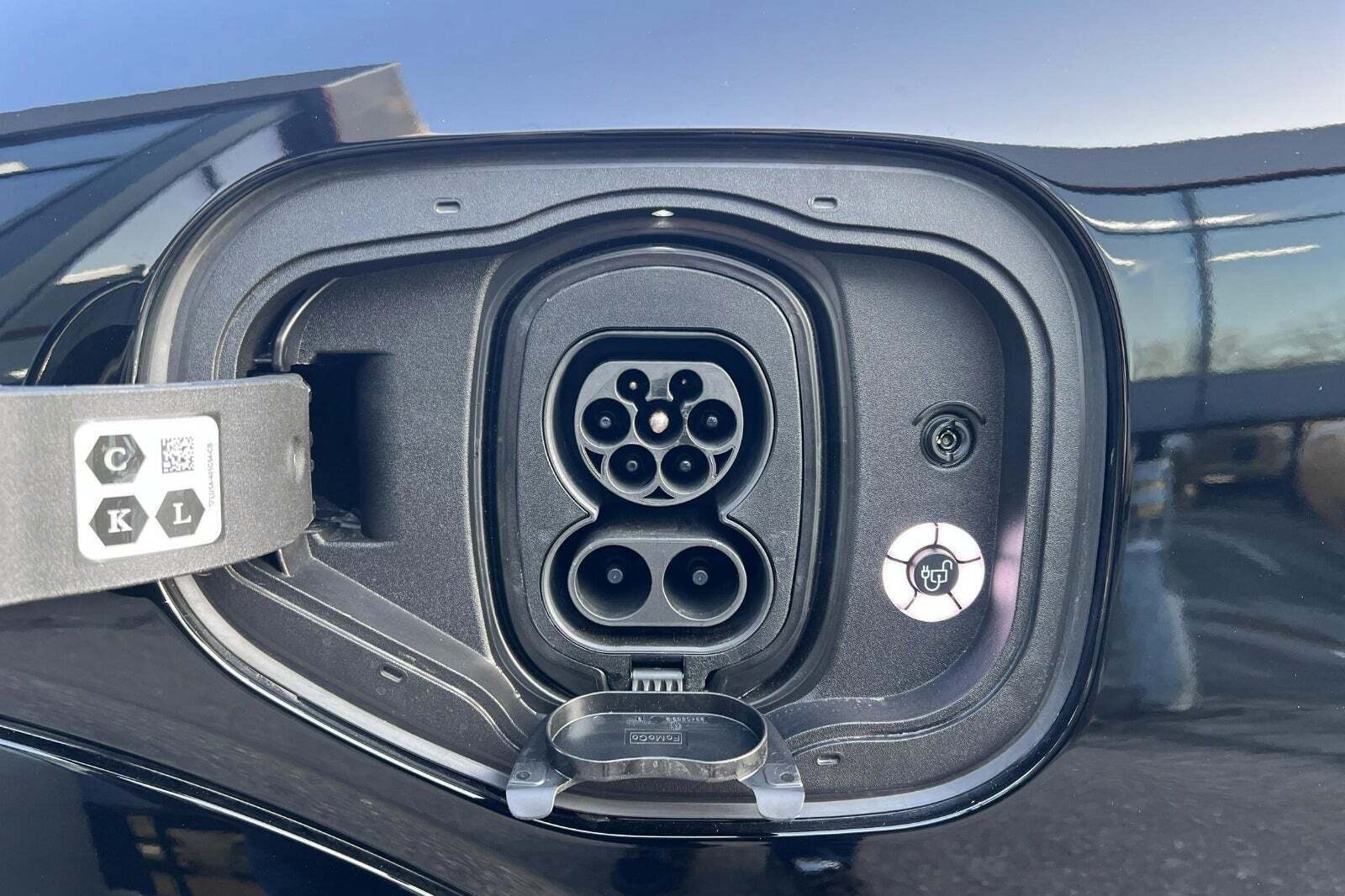 Sort Ford Mustang Mach-E fra 2023