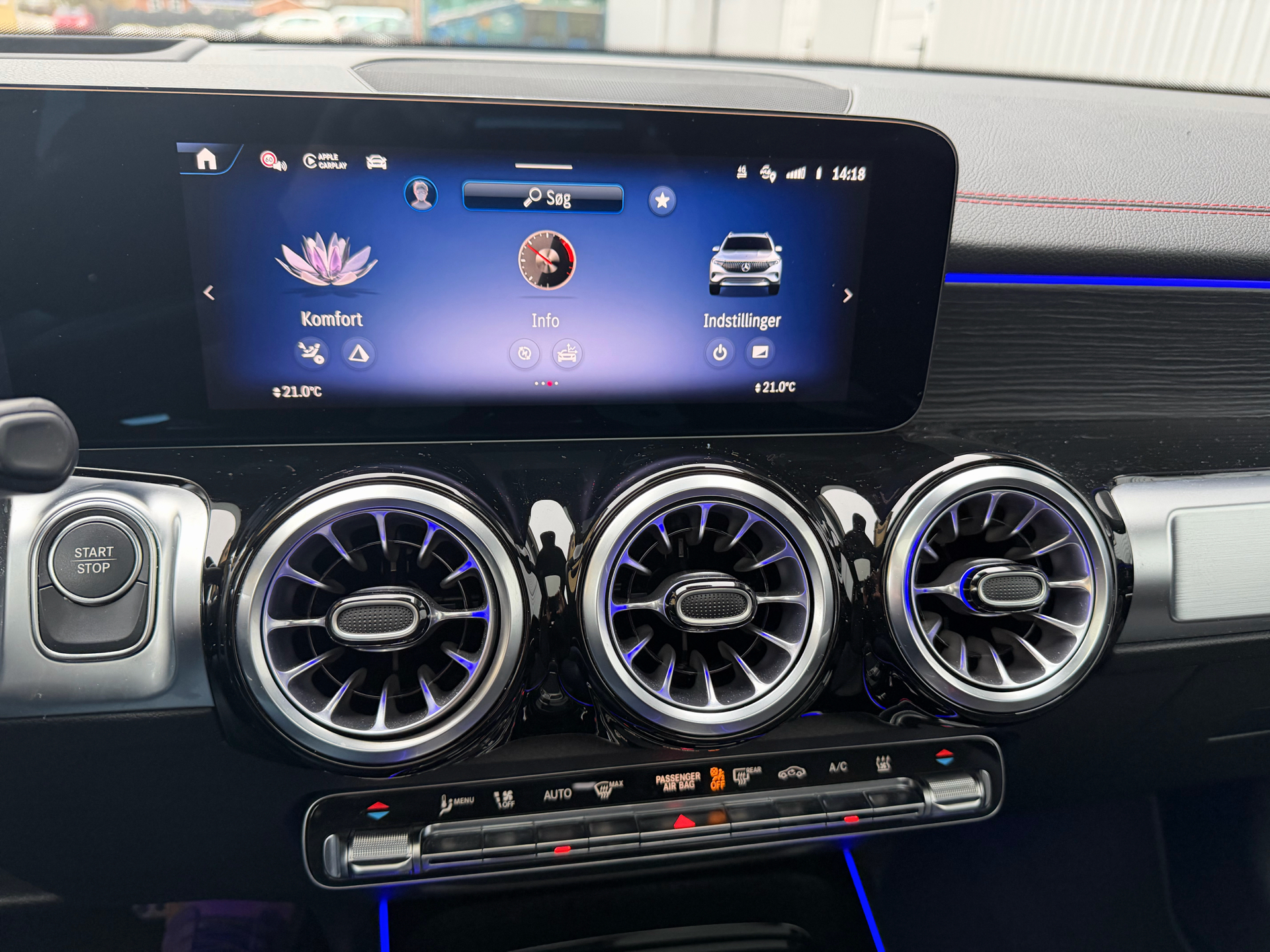 Grå Mercedes EQB 250+ fra 2025