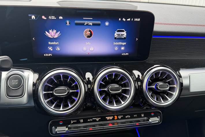 Grå Mercedes EQB 250+ fra 2025