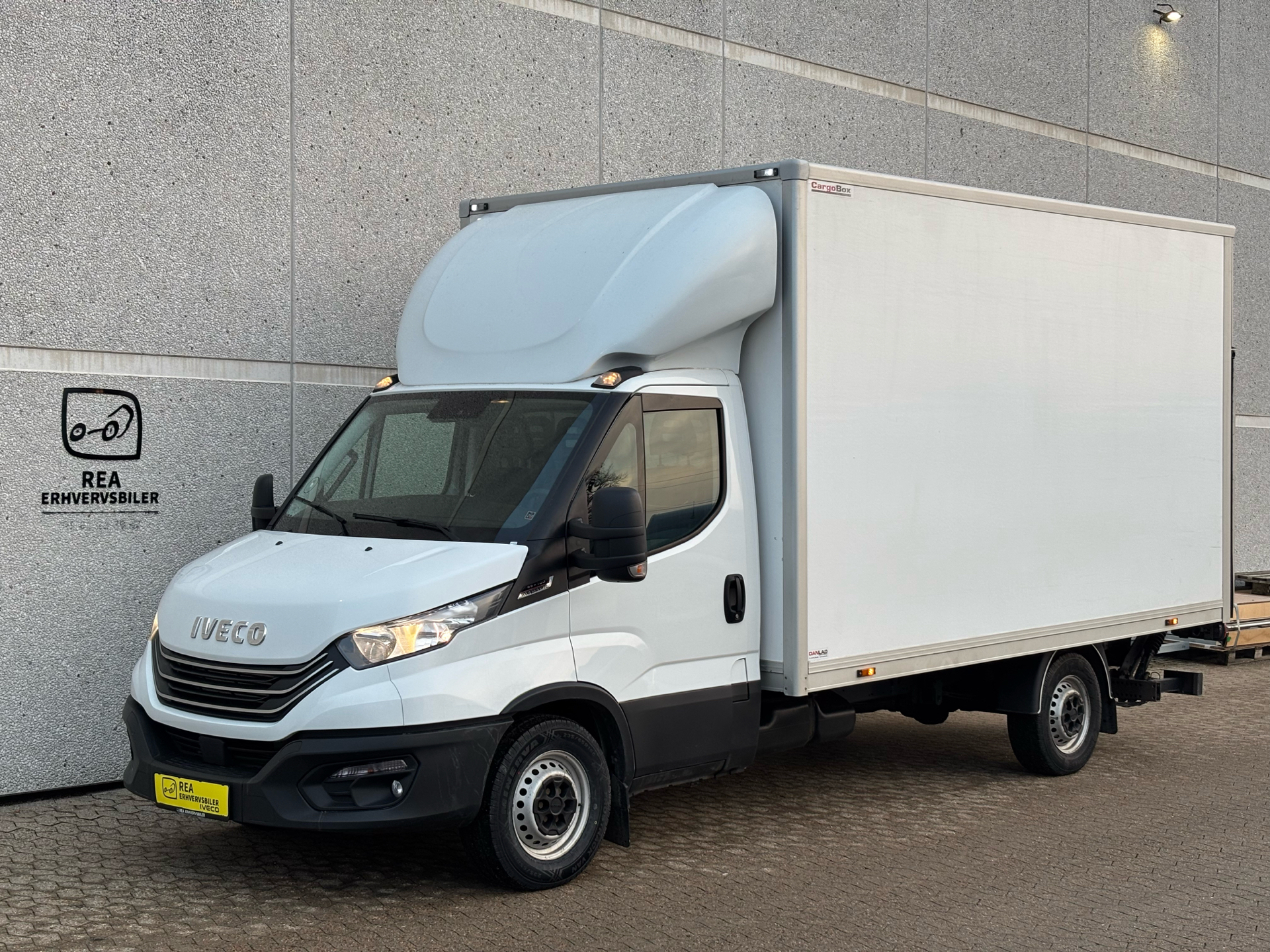 Hvid Iveco Daily fra 2023