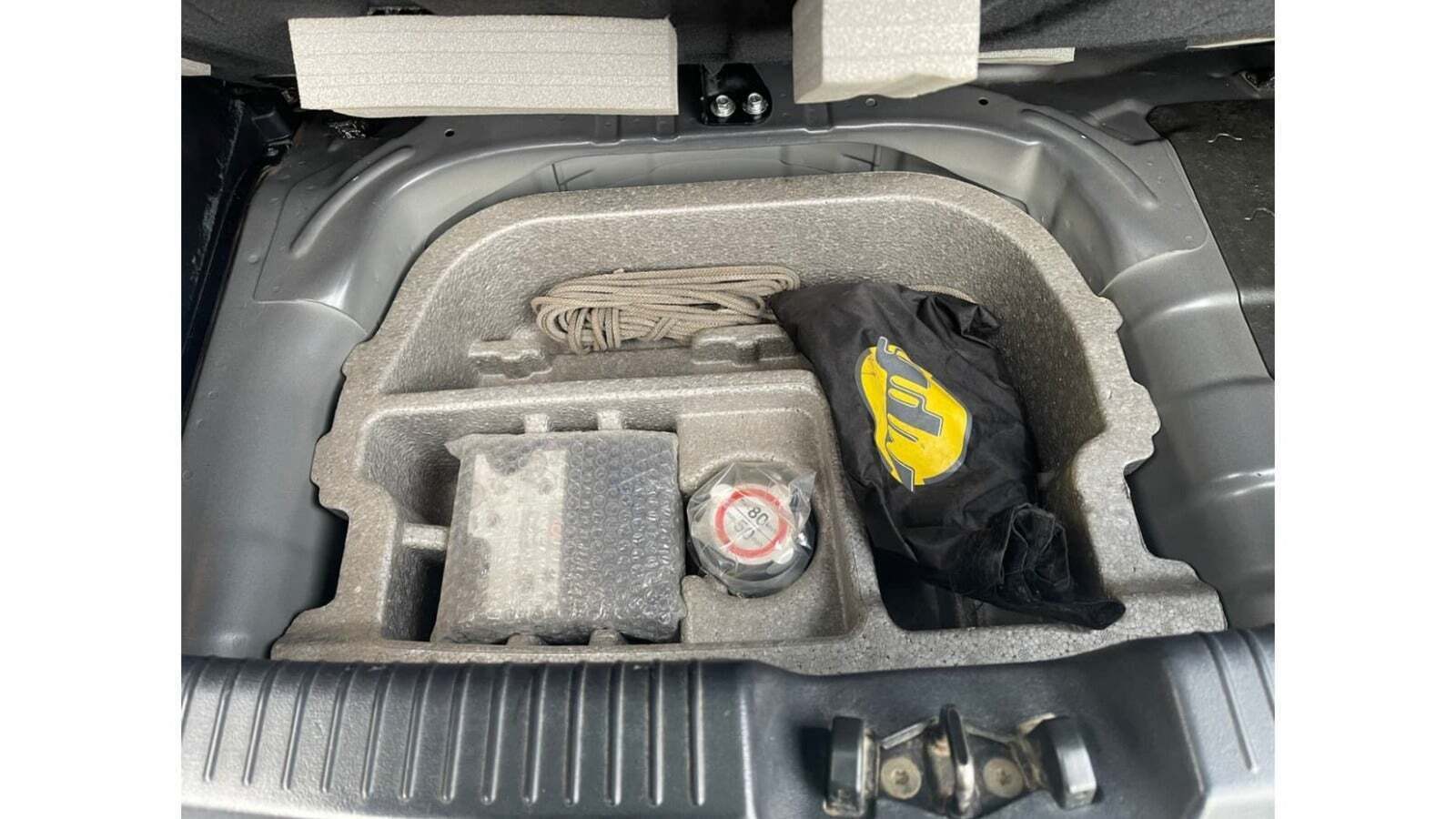 Grå Hyundai i10 fra 2013