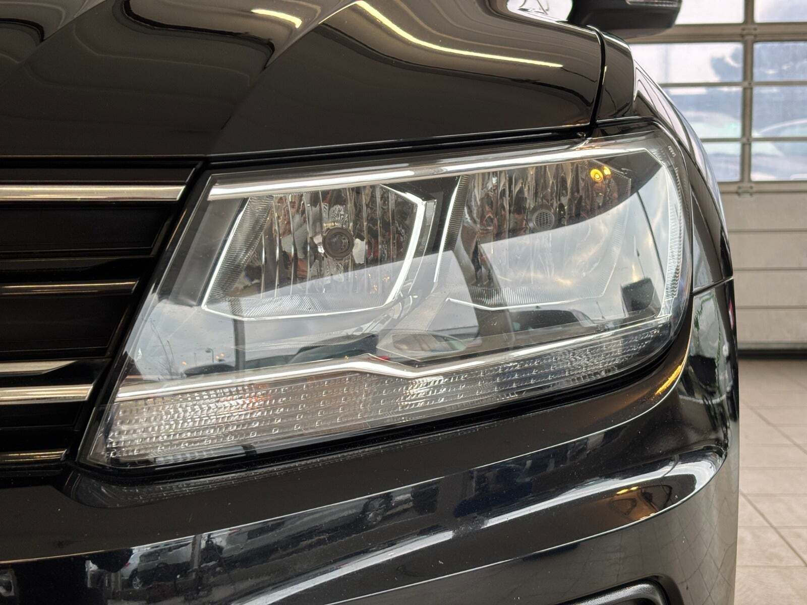 Sort VW Tiguan fra 2019