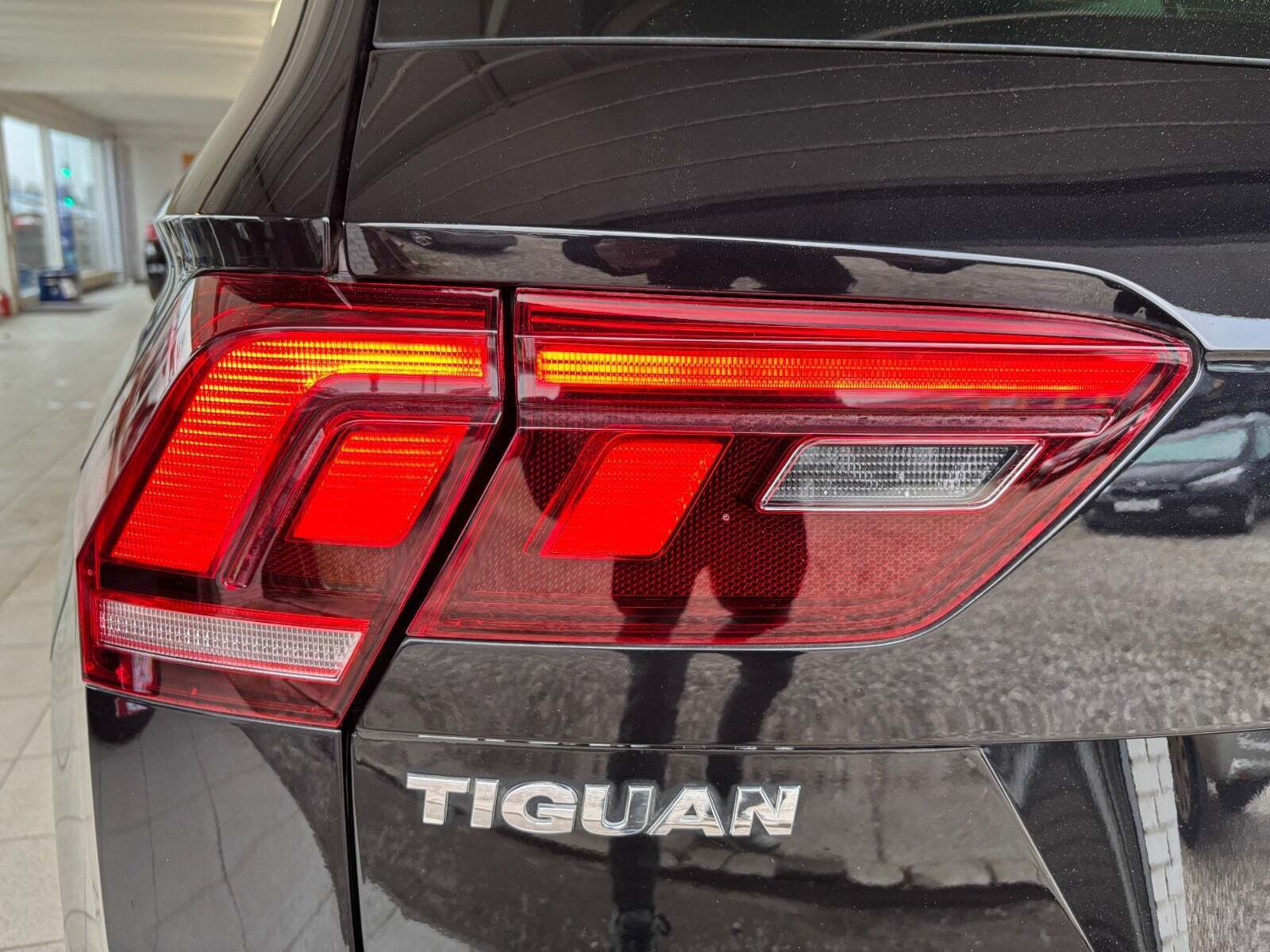 Sort VW Tiguan fra 2019