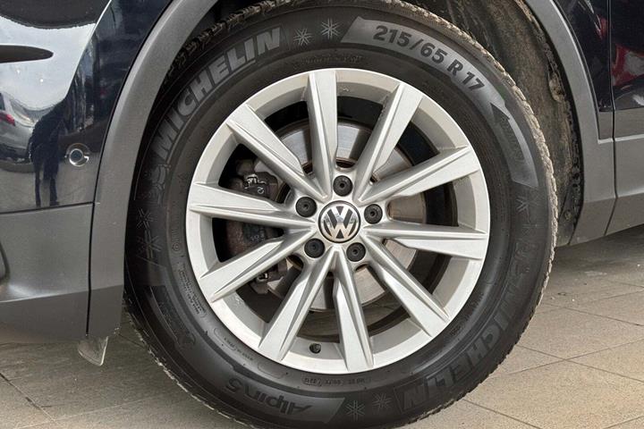 Sort VW Tiguan fra 2019
