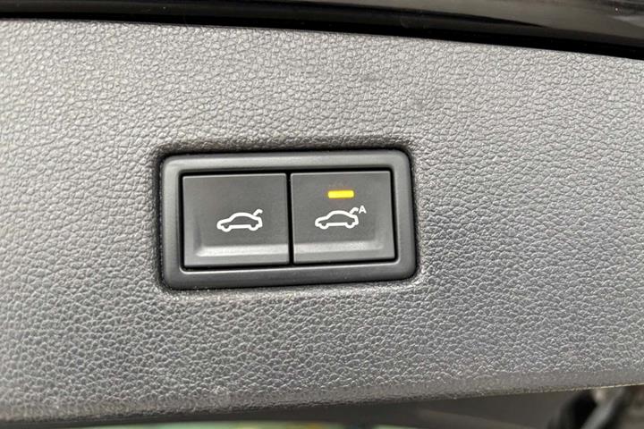 Sort VW Tiguan fra 2019