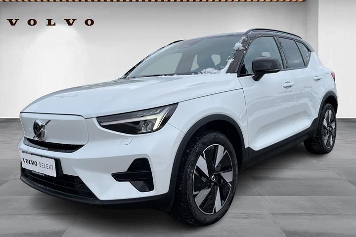 Hvid Volvo XC40 fra 2024