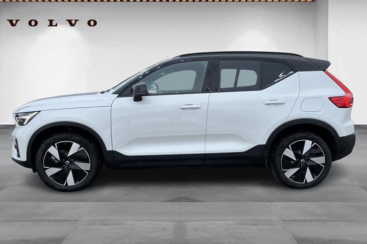 Hvid Volvo XC40 fra 2024