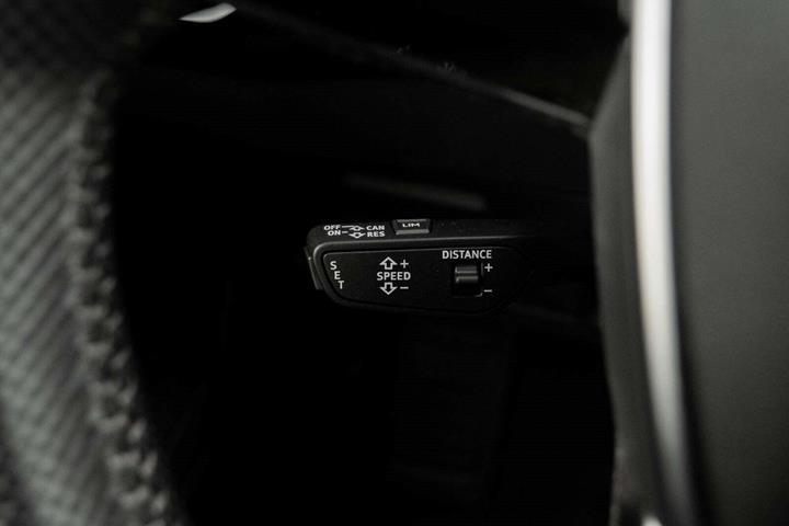 Sort Audi e-tron fra 2020