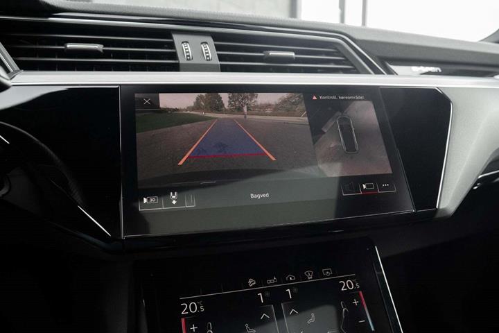 Sort Audi e-tron fra 2020