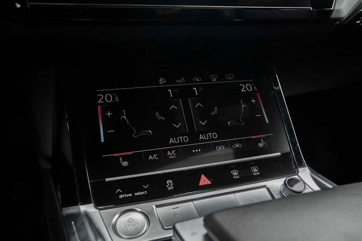 Sort Audi e-tron fra 2020