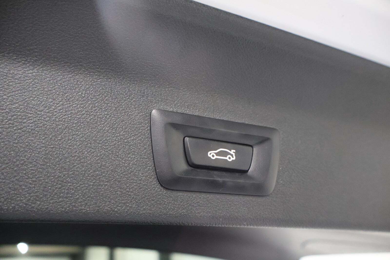 Hvid BMW iX3 fra 2023