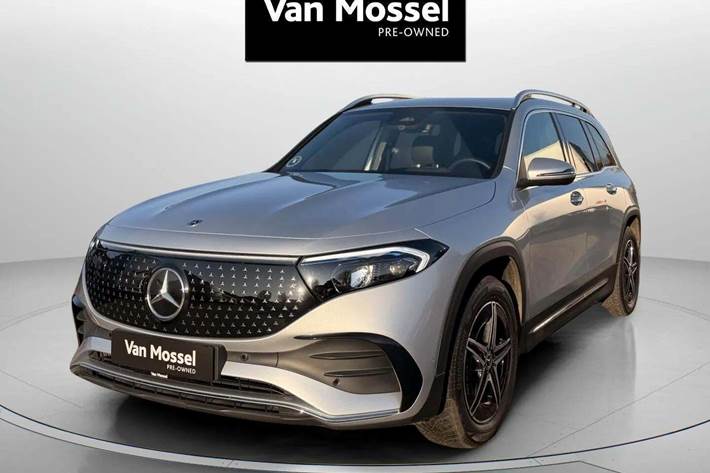 Sølv Mercedes EQB250+ fra 2024 set udefra