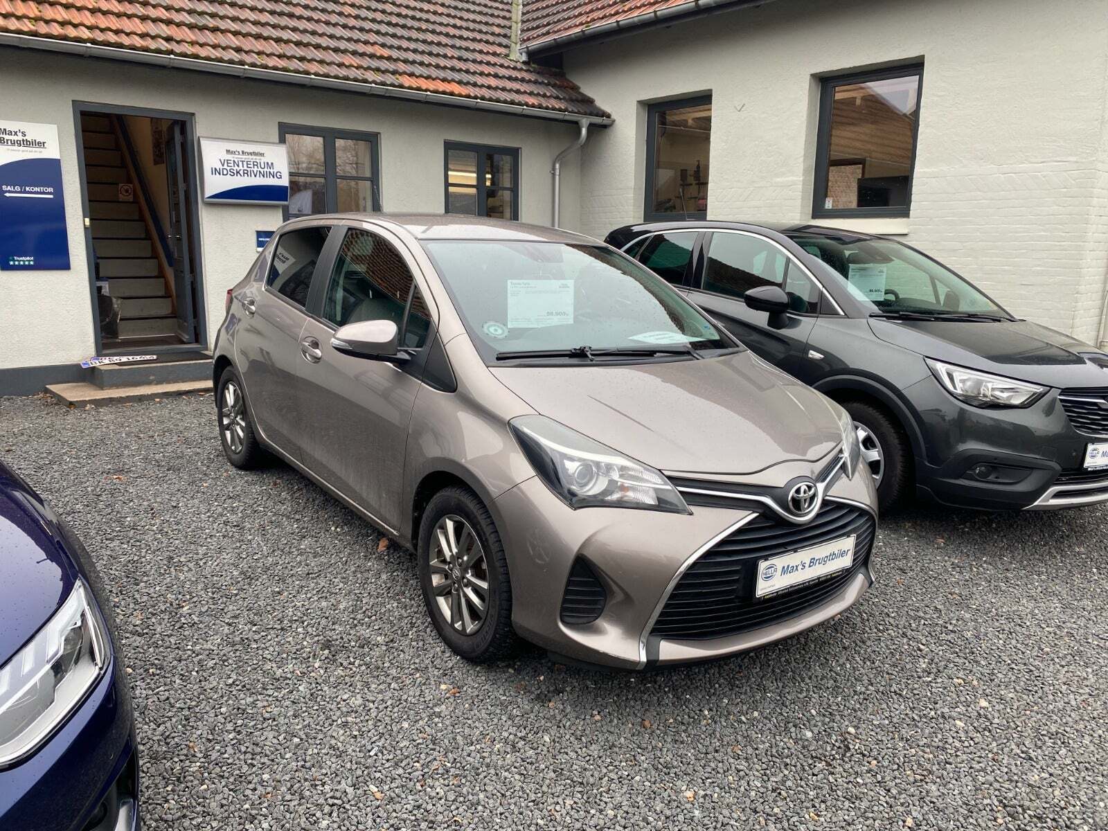 Toyota Yaris 1,3 VVT-i Lounge Edition