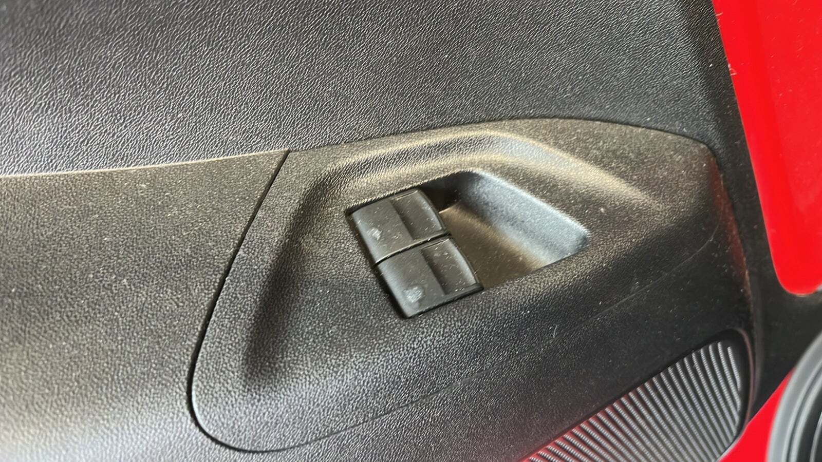 Rød Peugeot 108 fra 2020