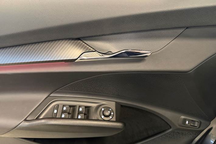 Grå Skoda Enyaq fra 2022