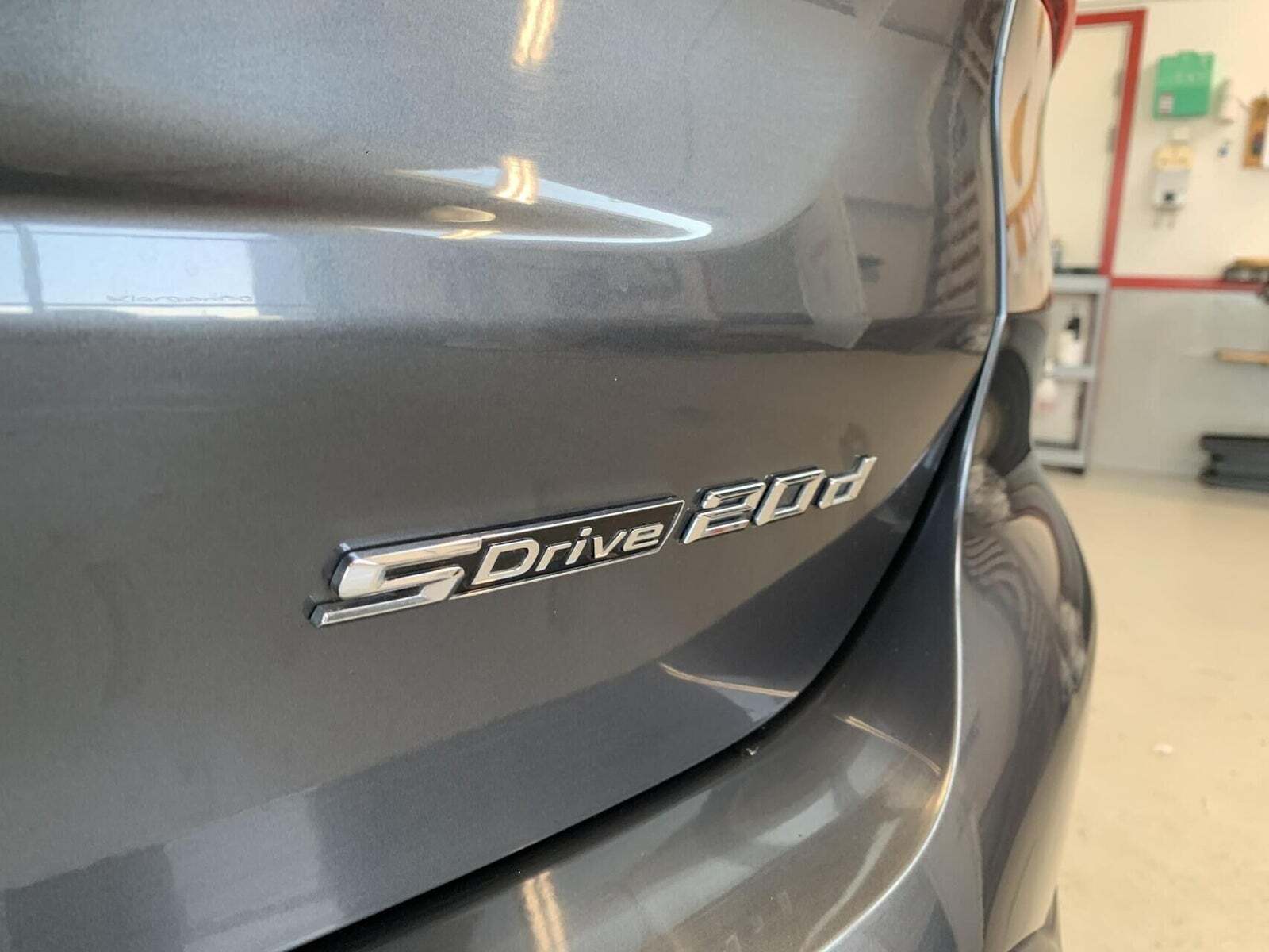 Grå BMW X1 fra 2019