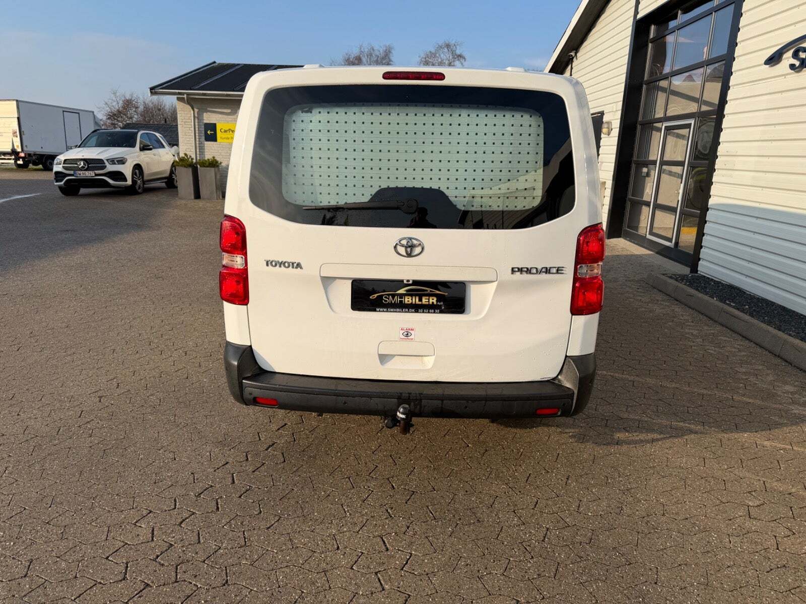 Hvid Toyota ProAce fra 2020