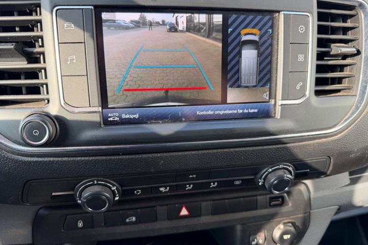 Hvid Toyota ProAce fra 2020