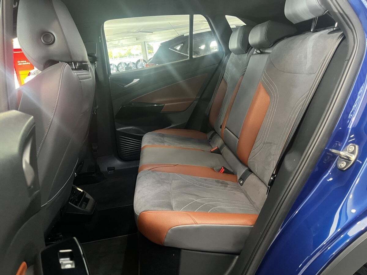 Blå VW ID.4 fra 2021