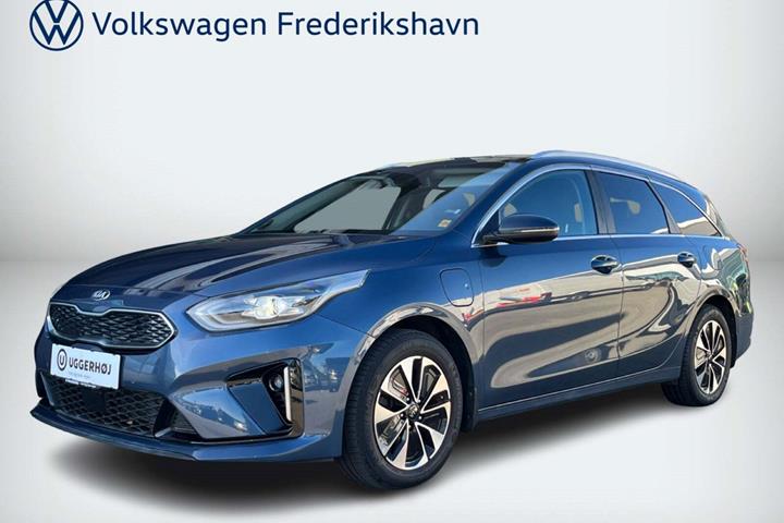 Blå Kia Ceed fra 2020 set udefra