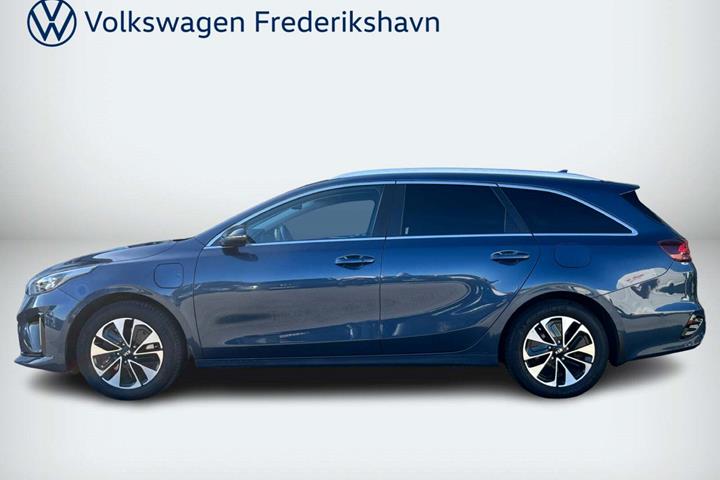 Blå Kia Ceed fra 2020