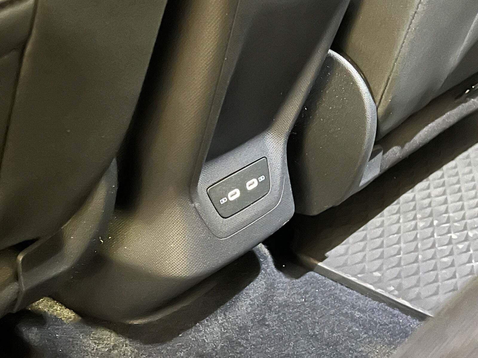 Hvid Cupra Born fra 2023