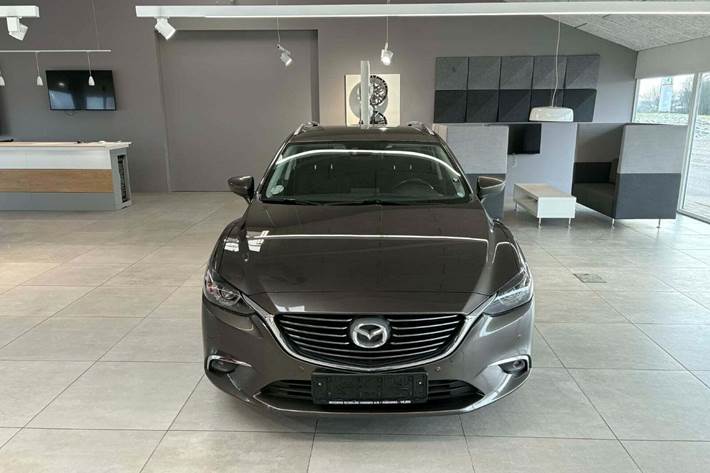 Brun Mazda 6 fra 2015