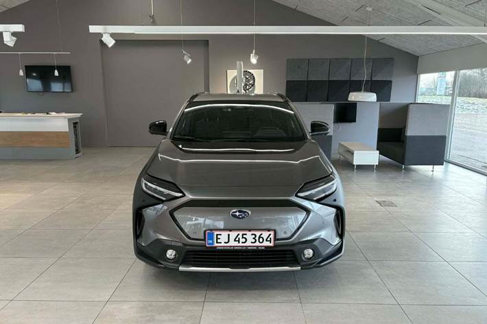 Grå Subaru Solterra fra 2025
