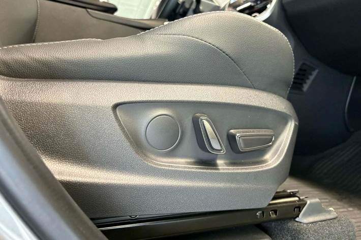 Grå Subaru Solterra fra 2025