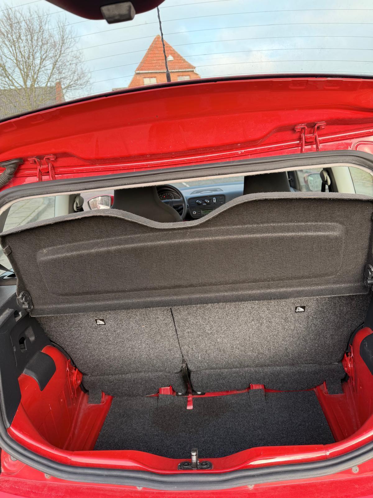 Rød Skoda Citigo fra 2012