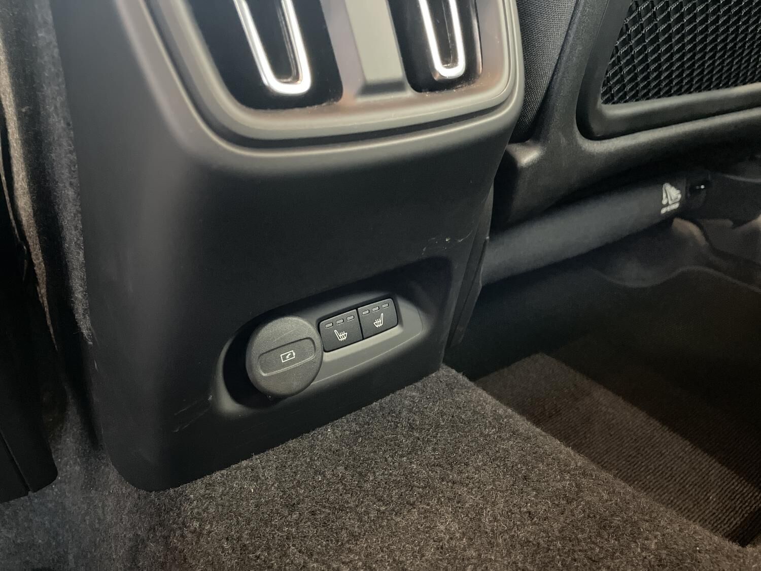 Blå Volvo C40 fra 2024