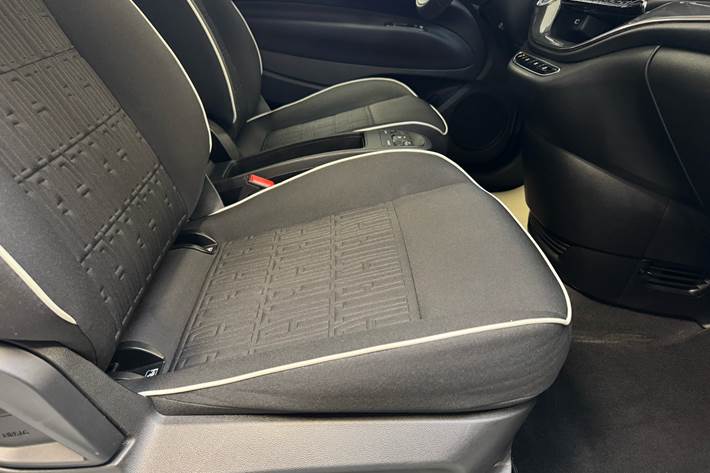 Hvid Fiat 500e fra 2023