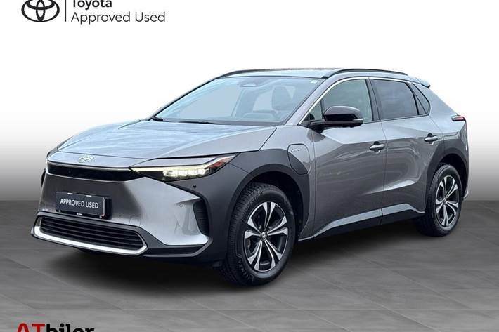 Grå Toyota BZ4X fra 2025 set udefra