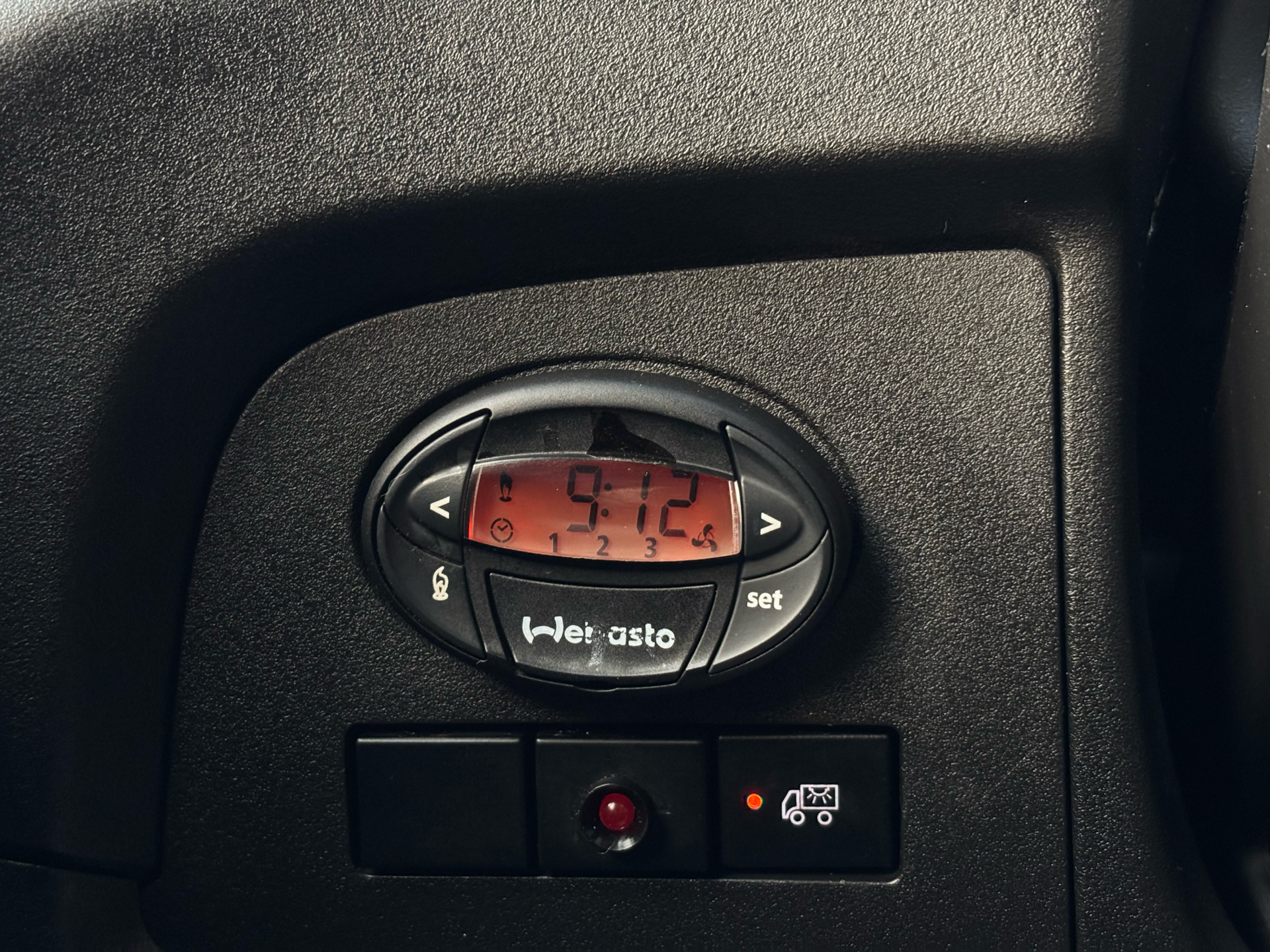 Hvid Iveco Daily fra 2023