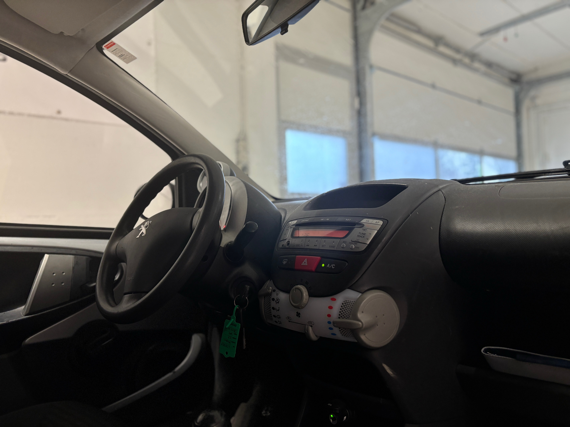 Peugeot 107 1,0 Cool 68HK 5d