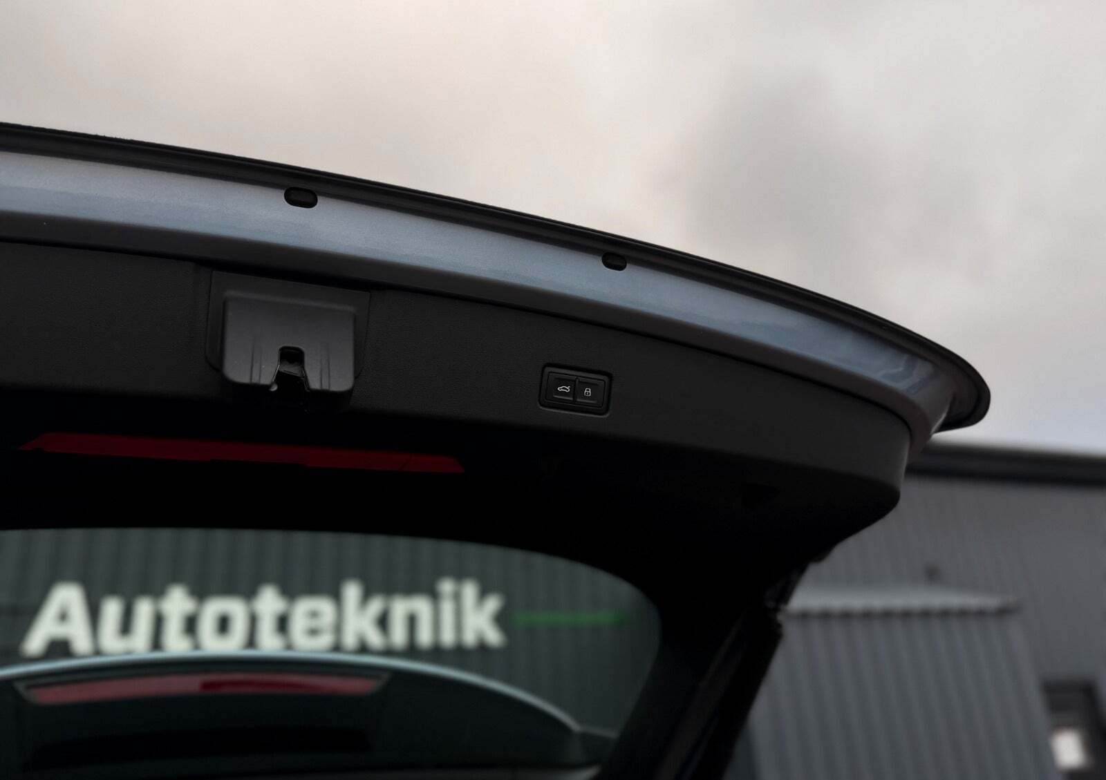 Blå Audi Q4 e-tron fra 2022