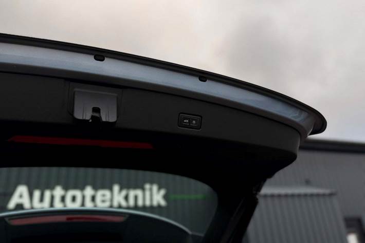 Blå Audi Q4 e-tron fra 2022