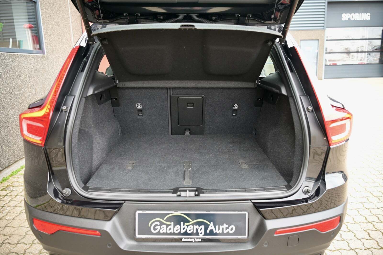 Sort Volvo XC40 fra 2023