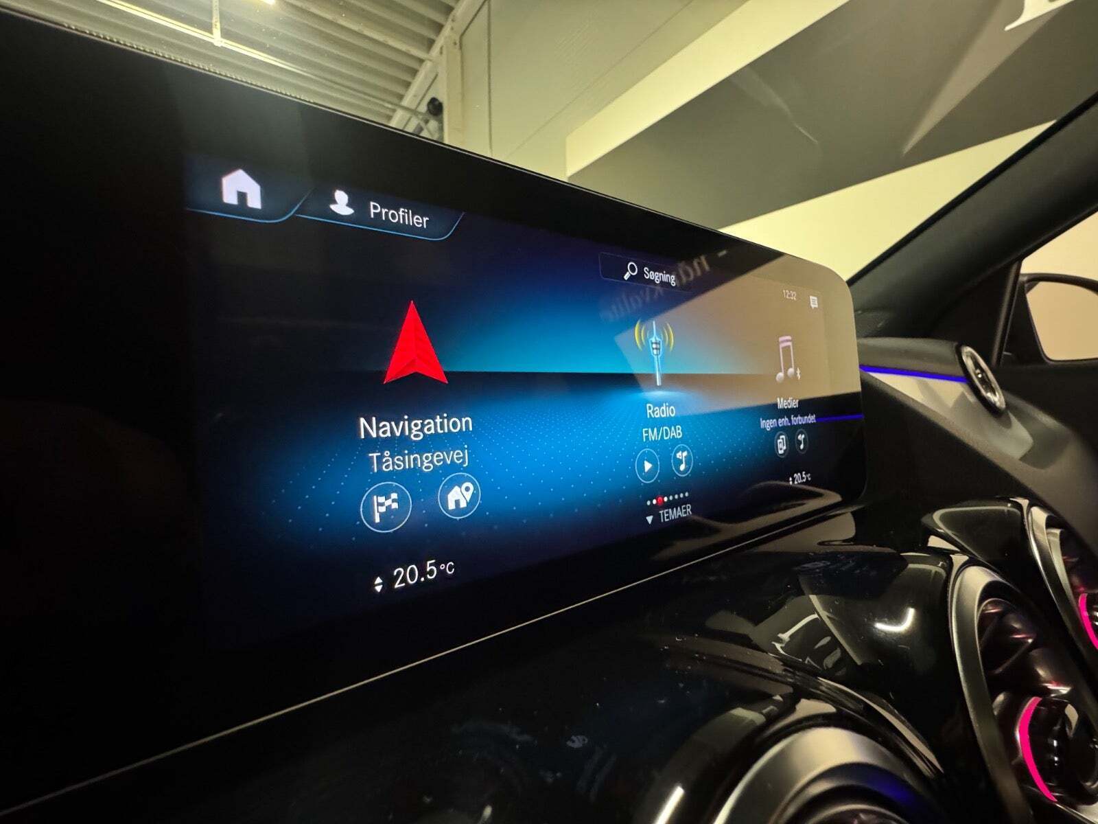 Sort Mercedes EQA250+ fra 2023