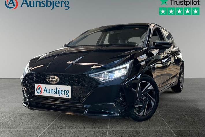 Sort Hyundai i20 fra 2022 set udefra