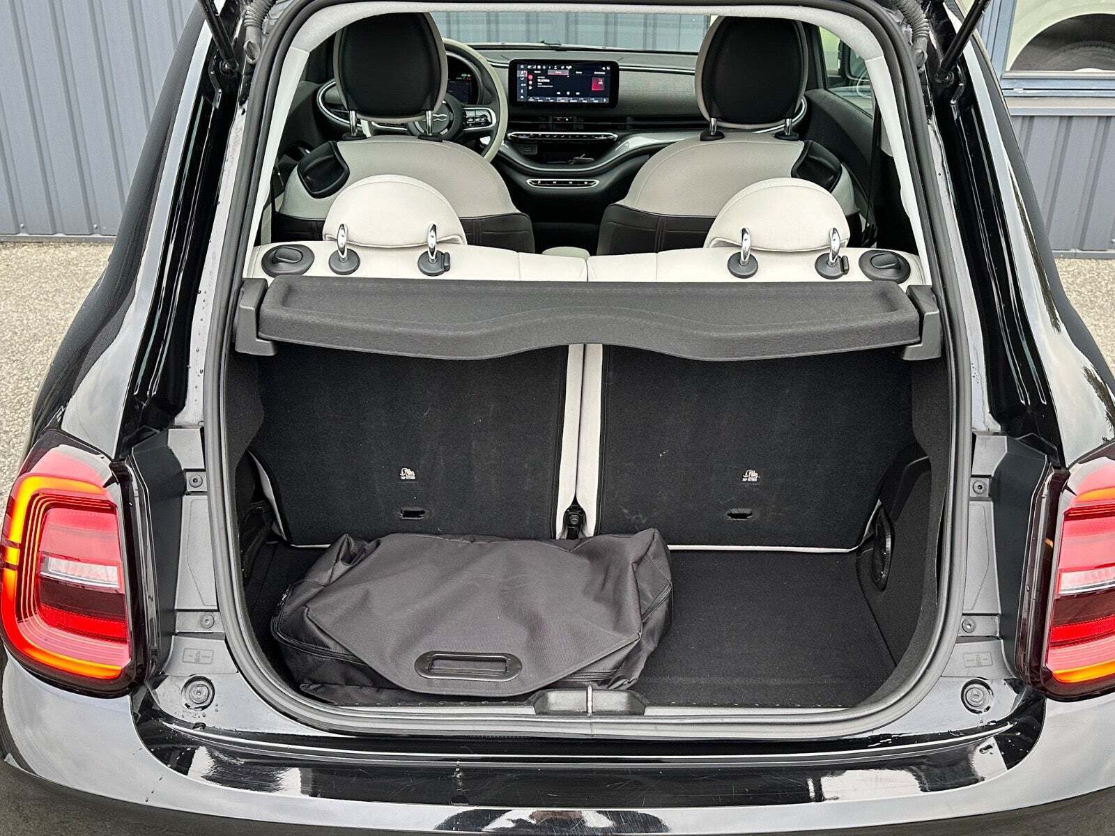 Sort Fiat 500e fra 2023