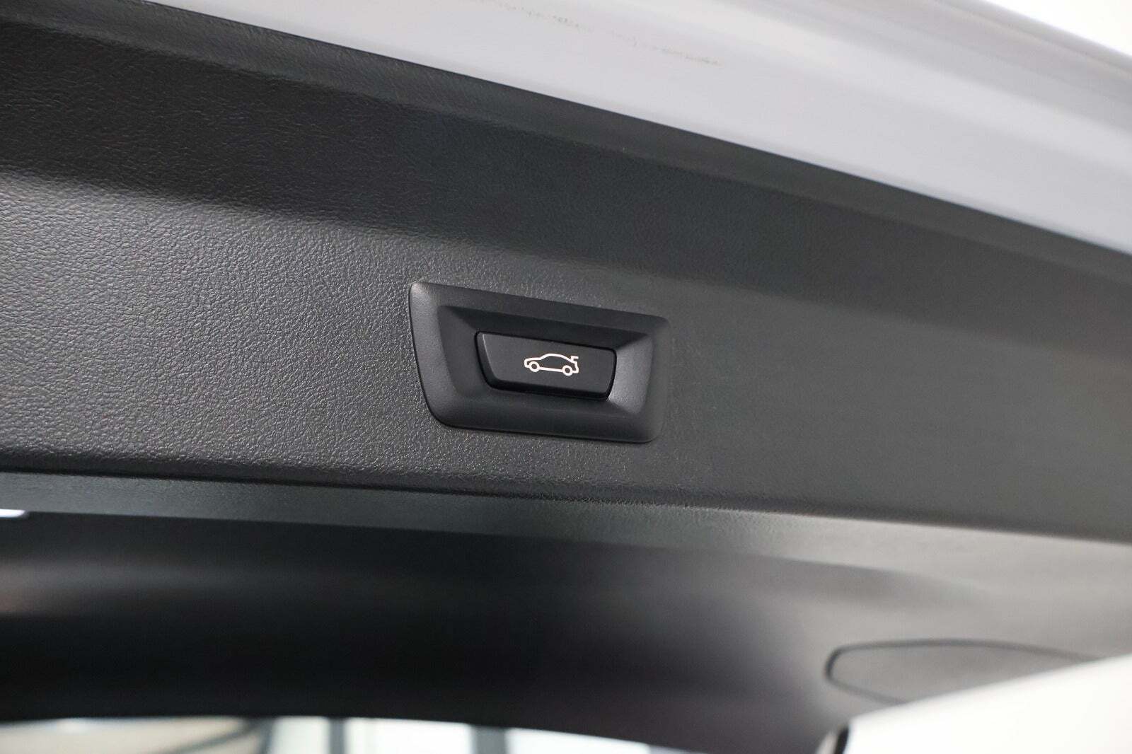 Hvid BMW iX3 fra 2023