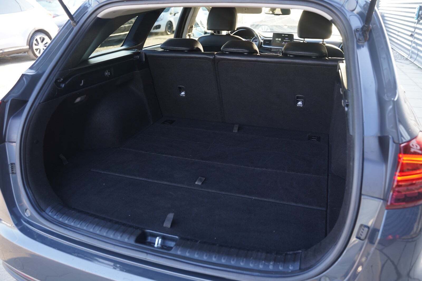 Grå Kia Ceed fra 2019